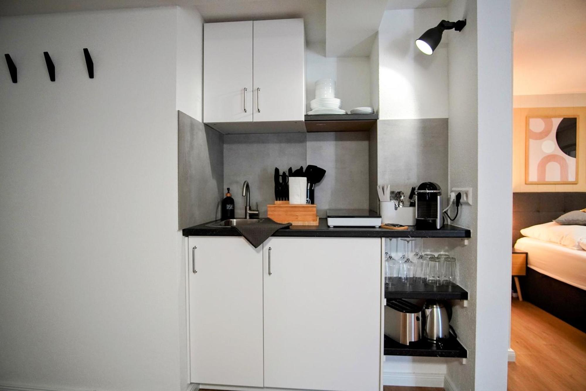 Andriss - Kaiserberg Apartments - Kitchen - Wifi - Parking Kaiserslautern Kültér fotó